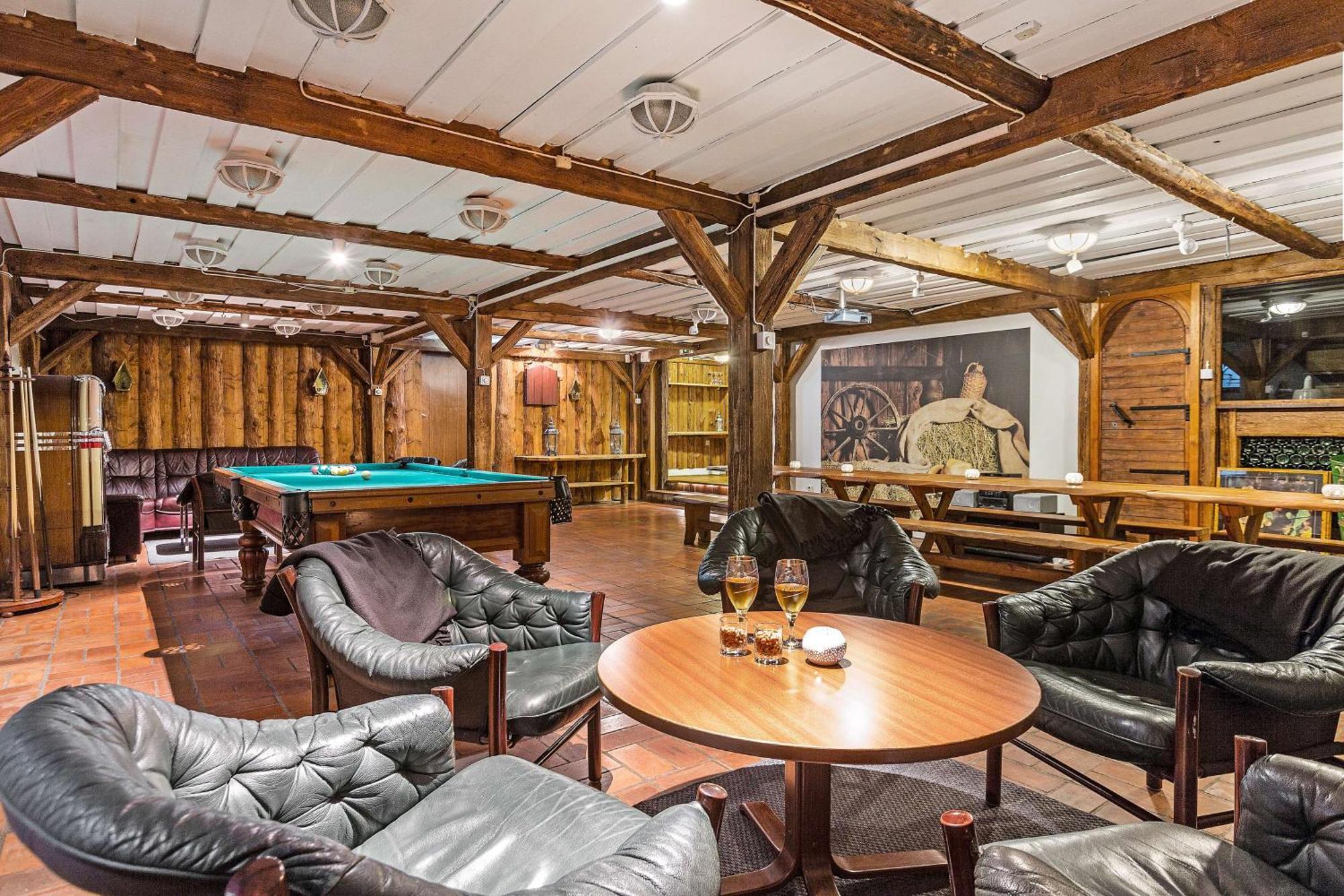 Hotel Ullinge Экшё Экстерьер фото