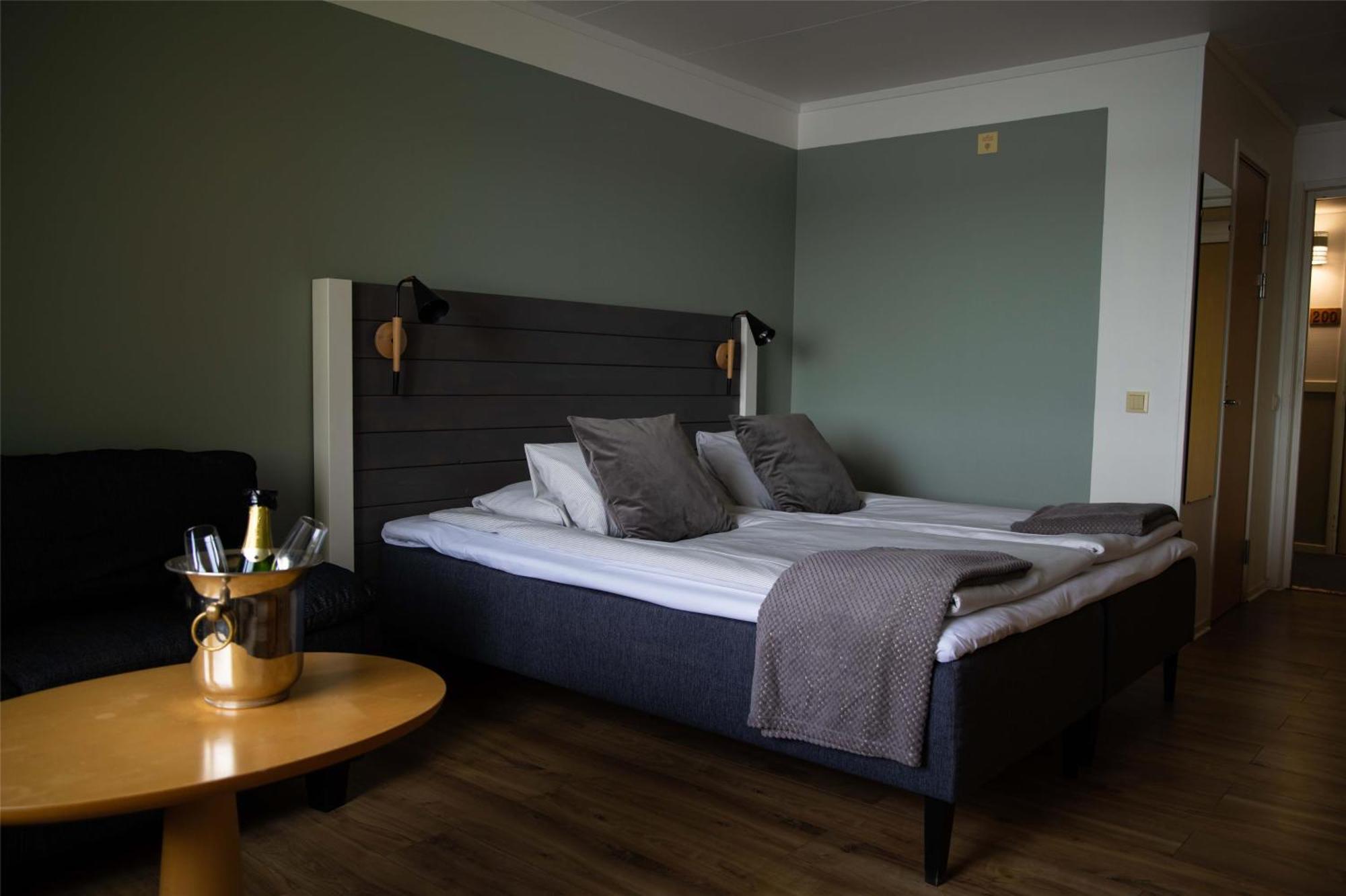 Hotel Ullinge Экшё Экстерьер фото